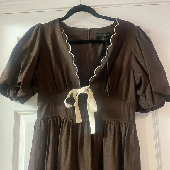 NWT House of Harlow 1960 chocolate brown linen dress. Size 6 - www.joarbit.com NWT House of Harlow 1960 chocolate brown linen dress. Size 6 - www.joarbit.com